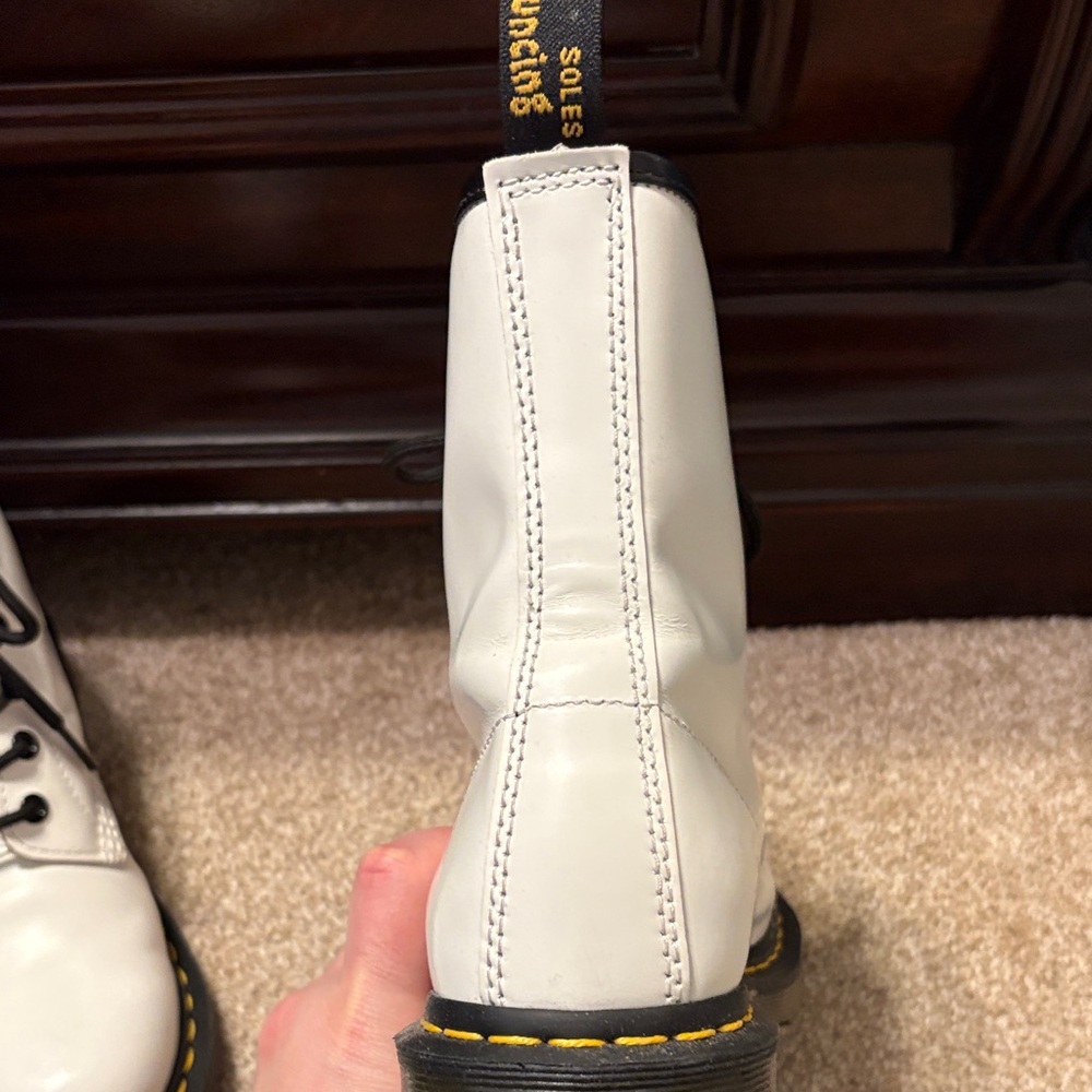 Dr. Martens Airwalk White Combat Boots with Black Laces Womens Size 9 - Picture 9 of 14